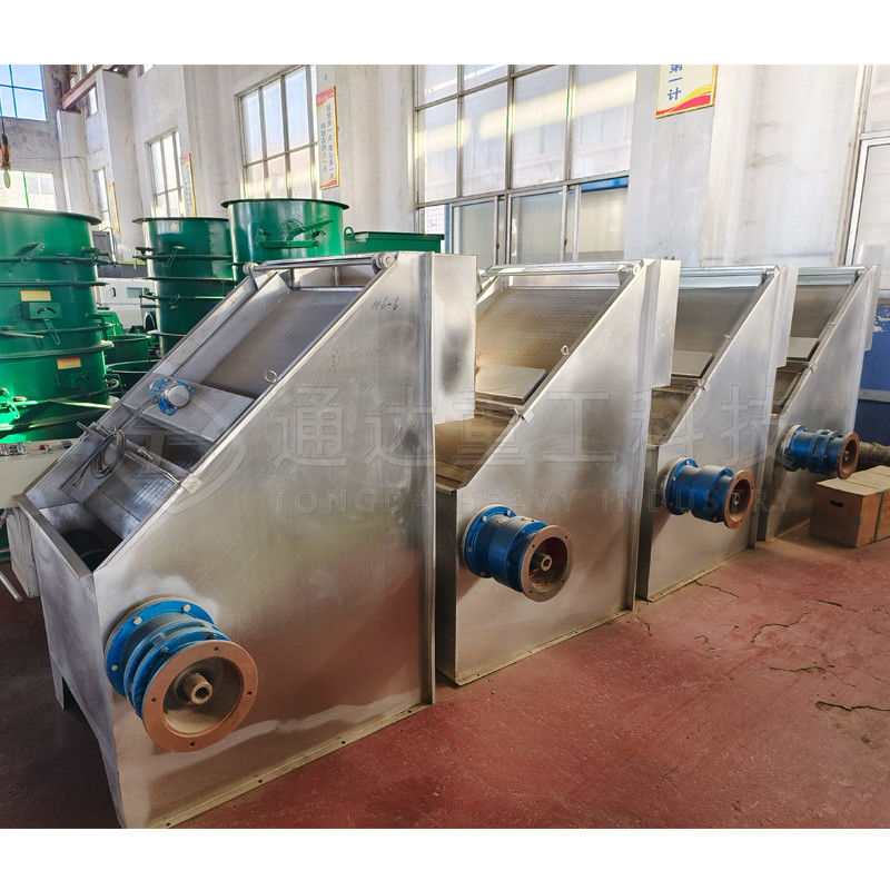 Pemisah basah dan kering Babi pupuk inclined Sieve Solid Liquid Separator Dewatering Machine